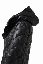 画像をギャラリービューアに読み込む, ISAMU KATAYAMA BACKLASH HOODED DOWN JACKET / KANGAROO + POLISH WHITE GOOSE (BLACK)
