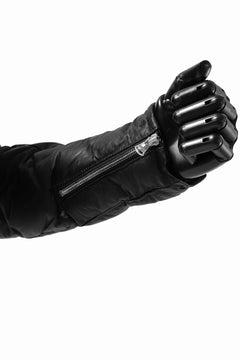 画像をギャラリービューアに読み込む, ISAMU KATAYAMA BACKLASH HOODED DOWN JACKET / KANGAROO + POLISH WHITE GOOSE (BLACK)