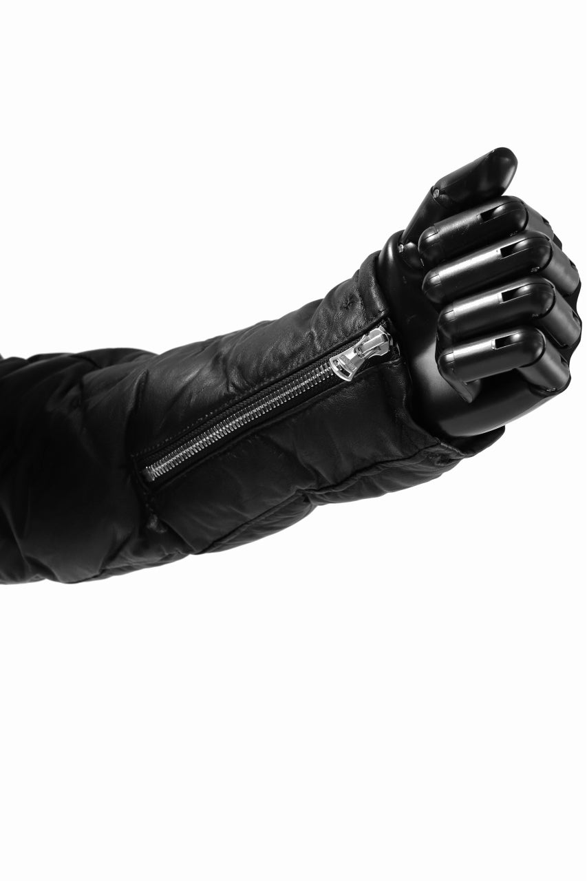 画像をギャラリービューアに読み込む, ISAMU KATAYAMA BACKLASH HOODED DOWN JACKET / KANGAROO + POLISH WHITE GOOSE (BLACK)