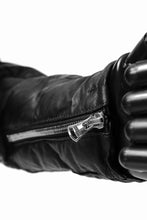 画像をギャラリービューアに読み込む, ISAMU KATAYAMA BACKLASH HOODED DOWN JACKET / KANGAROO + POLISH WHITE GOOSE (BLACK)