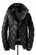画像をギャラリービューアに読み込む, ISAMU KATAYAMA BACKLASH HOODED DOWN JACKET / KANGAROO + POLISH WHITE GOOSE (BLACK)
