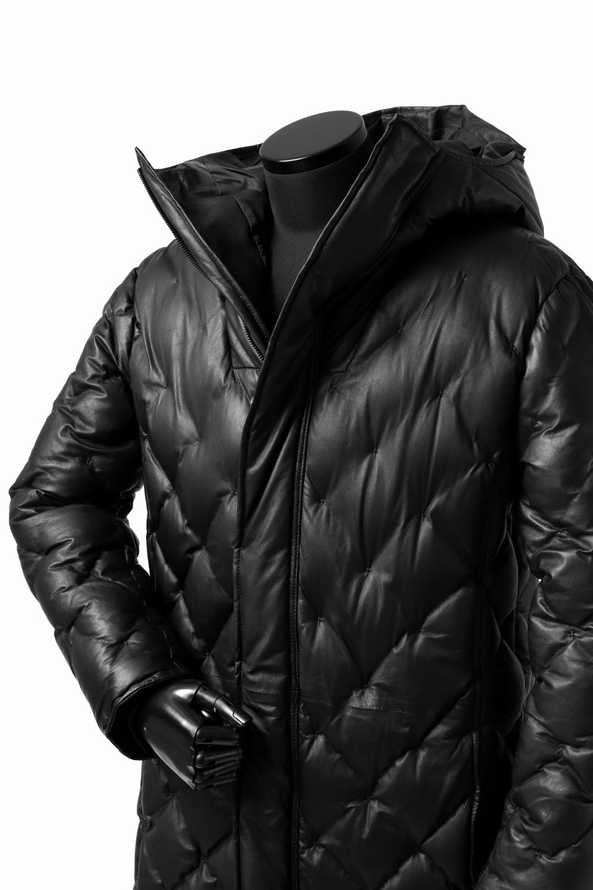 画像をギャラリービューアに読み込む, ISAMU KATAYAMA BACKLASH HOODED DOWN COAT / KANGAROO + POLISH WHITE GOOSE (BLACK)