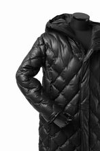 画像をギャラリービューアに読み込む, ISAMU KATAYAMA BACKLASH HOODED DOWN COAT / KANGAROO + POLISH WHITE GOOSE (BLACK)