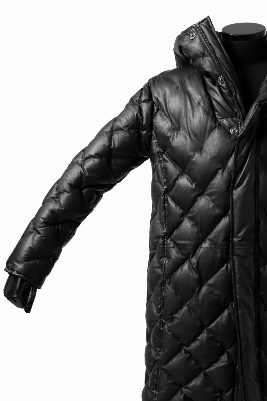 画像をギャラリービューアに読み込む, ISAMU KATAYAMA BACKLASH HOODED DOWN COAT / KANGAROO + POLISH WHITE GOOSE (BLACK)