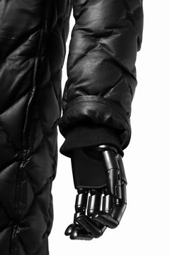 画像をギャラリービューアに読み込む, ISAMU KATAYAMA BACKLASH HOODED DOWN COAT / KANGAROO + POLISH WHITE GOOSE (BLACK)