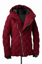 画像をギャラリービューアに読み込む, ISAMU KATAYAMA BACKLASH HOODED DOWN JACKET / KANGAROO REVERSE + POLISH WHITE GOOSE (RED)