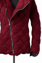 画像をギャラリービューアに読み込む, ISAMU KATAYAMA BACKLASH HOODED DOWN JACKET / KANGAROO REVERSE + POLISH WHITE GOOSE (RED)