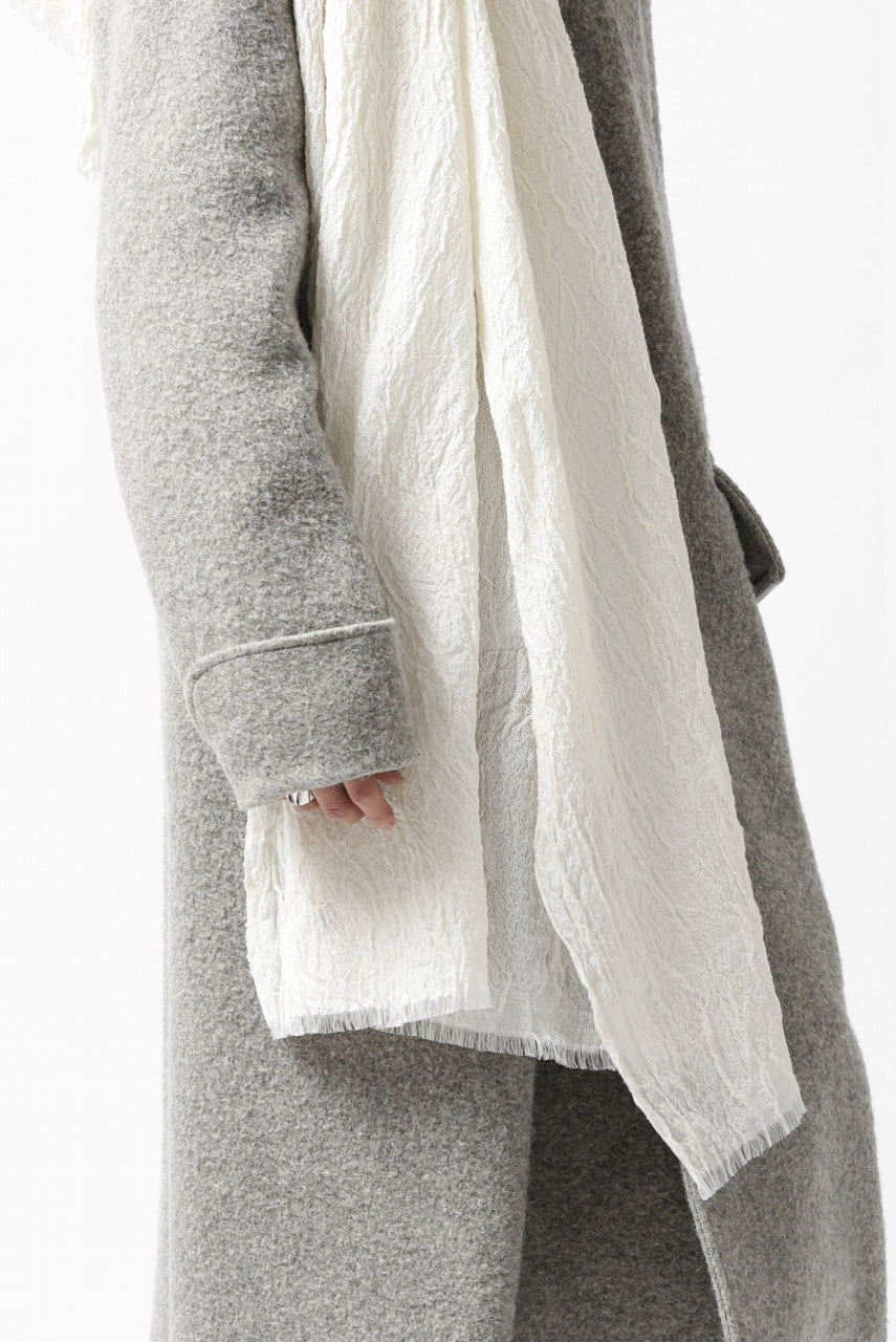 Load image into Gallery viewer, KLASICA GLACIER FLUFFY STOLE / SHRINK SILK (EGG SHELL)