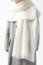 Load image into Gallery viewer, KLASICA GLACIER FLUFFY STOLE / SHRINK SILK (EGG SHELL)