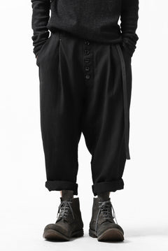 Load image into Gallery viewer, KLASICA SABRON WIDE TAPERED TROUSERS / MONOTONE HOUND TOOTH (BLACK)