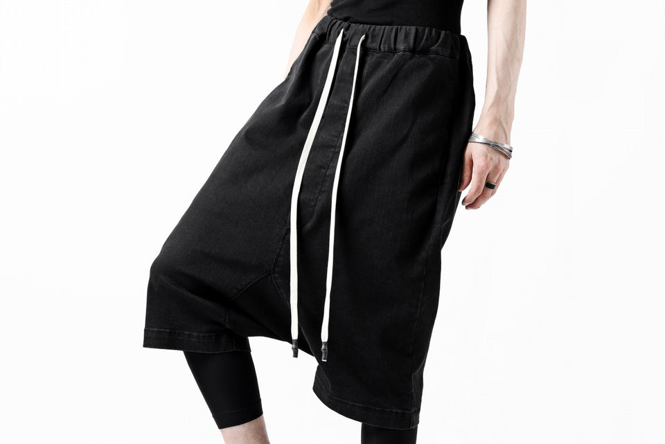 画像をギャラリービューアに読み込む, ISAMU KATAYAMA BACKLASH SARROUEL DENIM SHORTS / EXTREME STRETCH WASHER (BLACK)