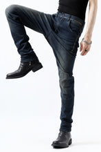 画像をギャラリービューアに読み込む, ISAMU KATAYAMA BACKLASH L/C SLIM DENIM PANTS / EXTREME STRETCH DIRTY (INDIGO)
