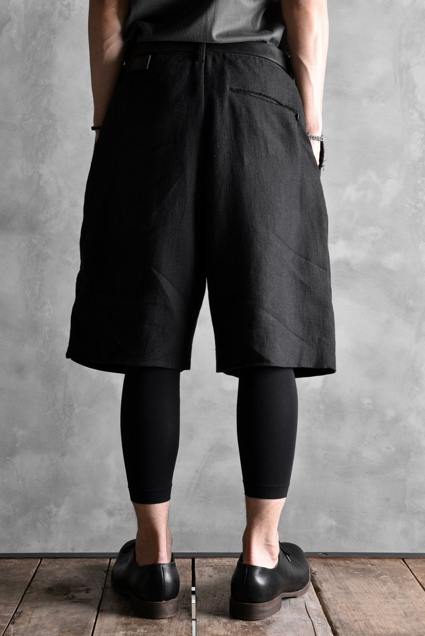 Load image into Gallery viewer, blackcrow linen-cotton woven short trousers (BLACK)