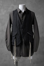 Load image into Gallery viewer, KLASICA CROSS BACK POCKET VEST / RAMIE (CARBON)