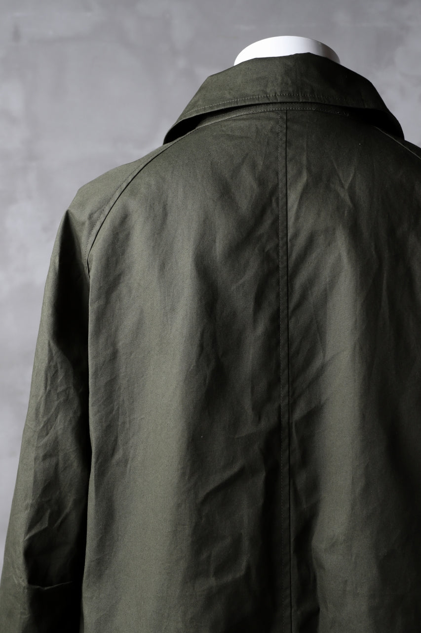 Load image into Gallery viewer, KLASICA BURRY MAC COAT / PARAFFINED COTTON (OLIVE)