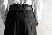 Load image into Gallery viewer, KLASICA DARK CHECK SABRON WIDE TROUSERS / WASH OUT MIX WEAVE (DARK CHECK)