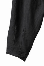 画像をギャラリービューアに読み込む, YUTA MATSUOKA easy darts pants / sofa linen (black)
