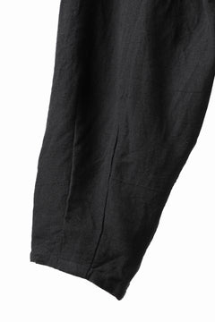 画像をギャラリービューアに読み込む, YUTA MATSUOKA easy darts pants / sofa linen (black)