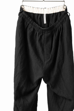 画像をギャラリービューアに読み込む, YUTA MATSUOKA easy darts pants / sofa linen (black)