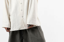 画像をギャラリービューアに読み込む, YUTA MATSUOKA round neck shirt / cotton silk nep viyella (white)