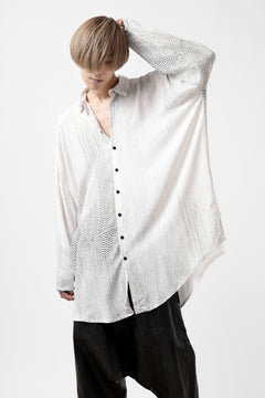 Load image into Gallery viewer, PAL OFFNER OVER SIZED SHIRT / VISCOSE (DOTS PRINT)