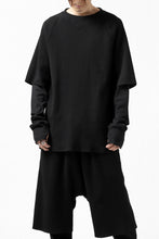 Load image into Gallery viewer, FIRST AID TO THE INJURED SJENSE LAYERED SLEEVE TOPS / WAFFEL + RIB JERSEY (BLACK)