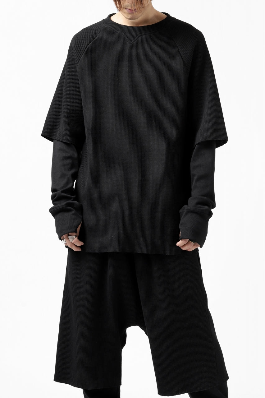 Load image into Gallery viewer, FIRST AID TO THE INJURED SJENSE LAYERED SLEEVE TOPS / WAFFEL + RIB JERSEY (BLACK)