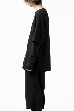 Load image into Gallery viewer, FIRST AID TO THE INJURED SJENSE LAYERED SLEEVE TOPS / WAFFEL + RIB JERSEY (BLACK)