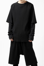 Load image into Gallery viewer, FIRST AID TO THE INJURED SJENSE LAYERED SLEEVE TOPS / WAFFEL + RIB JERSEY (BLACK)