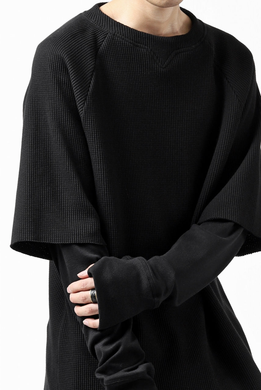 Load image into Gallery viewer, FIRST AID TO THE INJURED SJENSE LAYERED SLEEVE TOPS / WAFFEL + RIB JERSEY (BLACK)