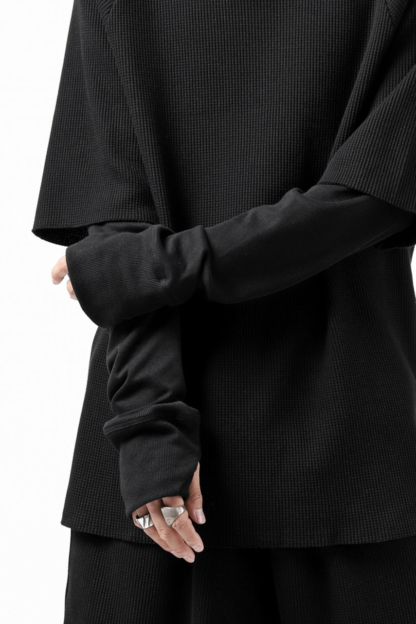 Load image into Gallery viewer, FIRST AID TO THE INJURED SJENSE LAYERED SLEEVE TOPS / WAFFEL + RIB JERSEY (BLACK)