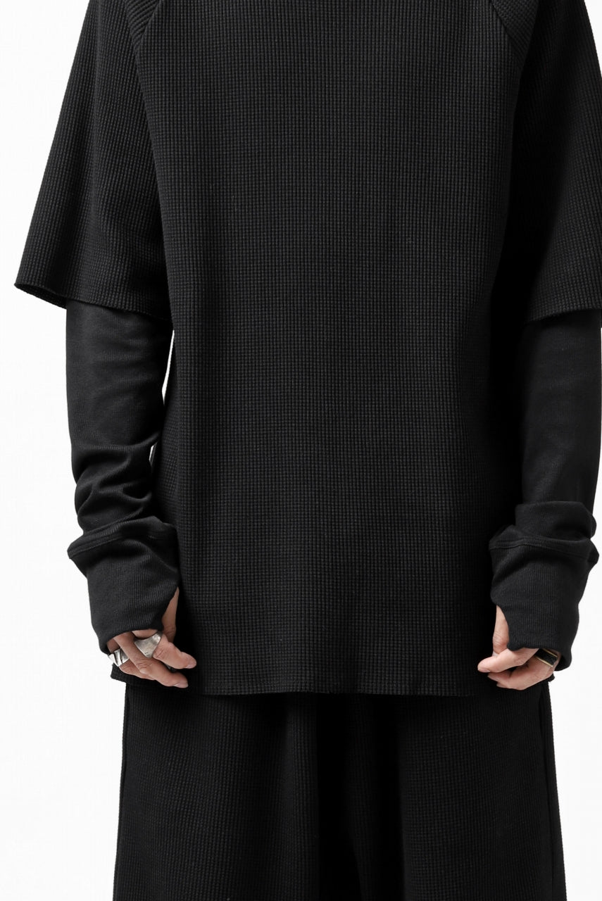 Load image into Gallery viewer, FIRST AID TO THE INJURED SJENSE LAYERED SLEEVE TOPS / WAFFEL + RIB JERSEY (BLACK)