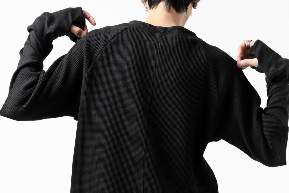 Load image into Gallery viewer, FIRST AID TO THE INJURED SJENSE LAYERED SLEEVE TOPS / WAFFEL + RIB JERSEY (BLACK)
