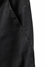 Load image into Gallery viewer, thomkrom SKINNY TROUSERS with SCAR STITCH / STRETCH DENIM (DARK GREY)