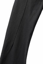 Load image into Gallery viewer, thomkrom SKINNY TROUSERS with CONTRAST SCAR STITCH / STRETCH DENIM (BLACK COATED)