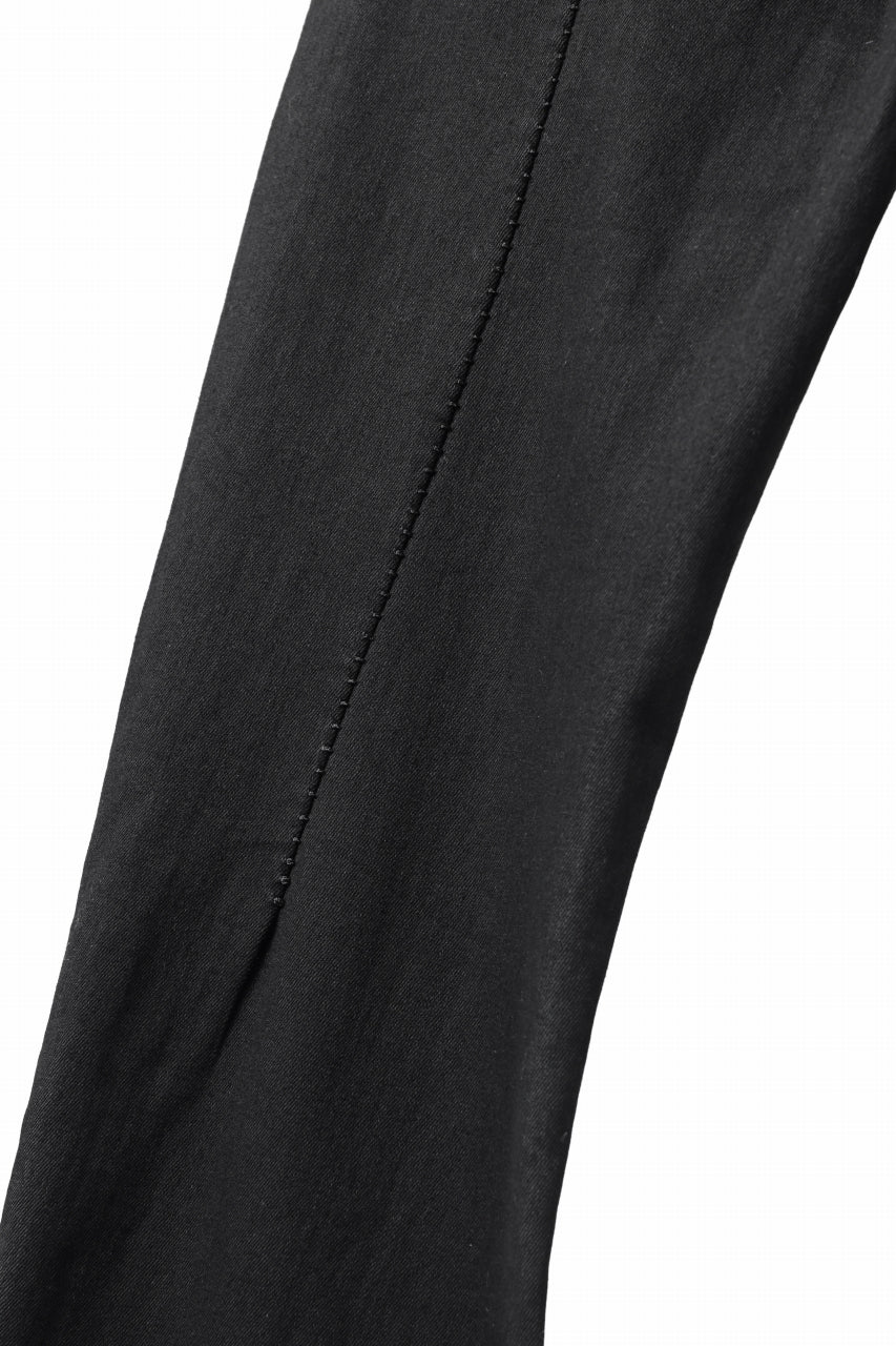 Load image into Gallery viewer, thomkrom SKINNY TROUSERS with CONTRAST SCAR STITCH / STRETCH DENIM (BLACK COATED)