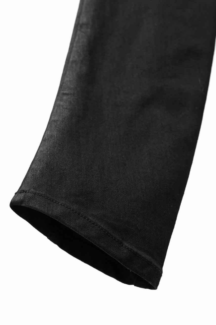 Load image into Gallery viewer, thomkrom SKINNY TROUSERS with CONTRAST SCAR STITCH / STRETCH DENIM (BLACK COATED)