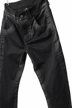 Load image into Gallery viewer, thomkrom SKINNY TROUSERS with CONTRAST SCAR STITCH / STRETCH DENIM (BLACK COATED)