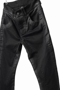 Load image into Gallery viewer, thomkrom SKINNY TROUSERS with CONTRAST SCAR STITCH / STRETCH DENIM (BLACK COATED)