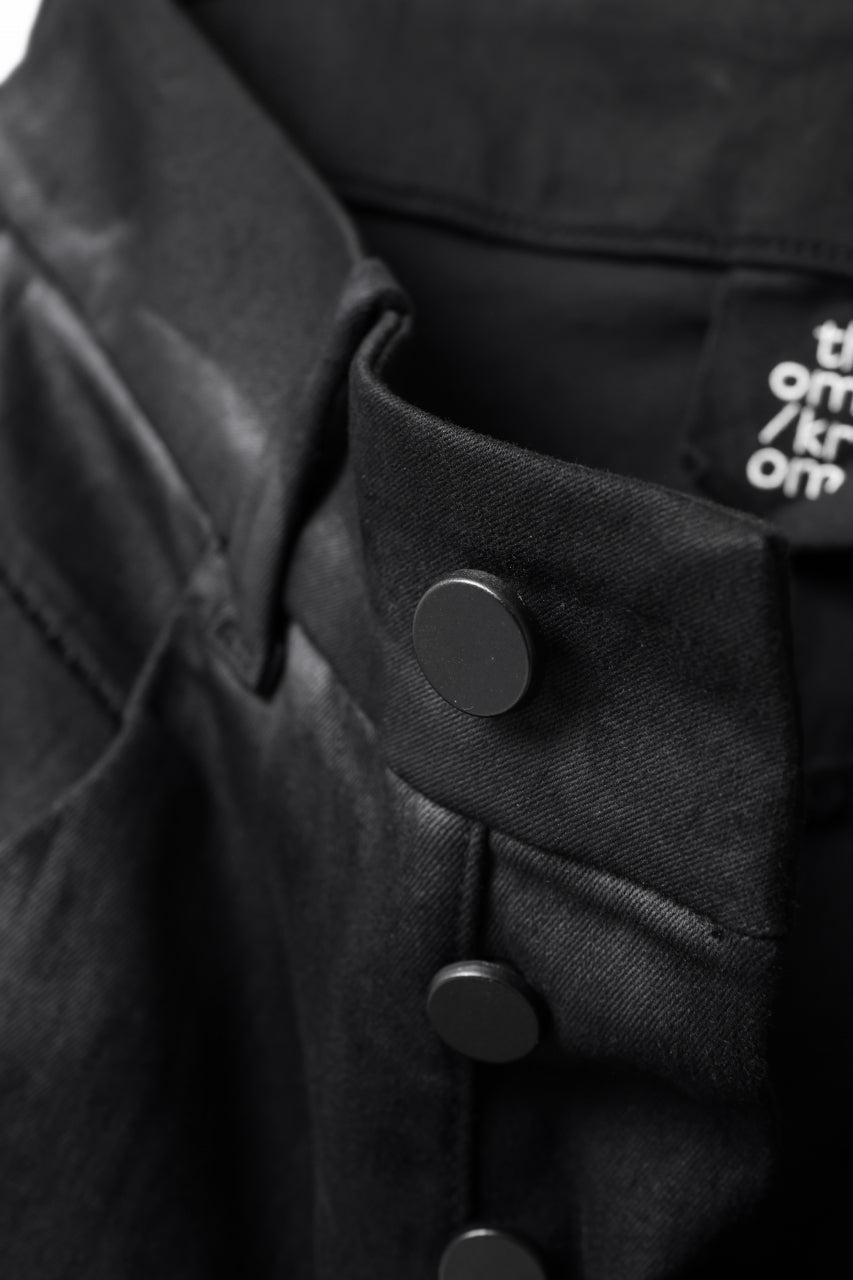 Load image into Gallery viewer, thomkrom SKINNY TROUSERS with CONTRAST SCAR STITCH / STRETCH DENIM (BLACK COATED)