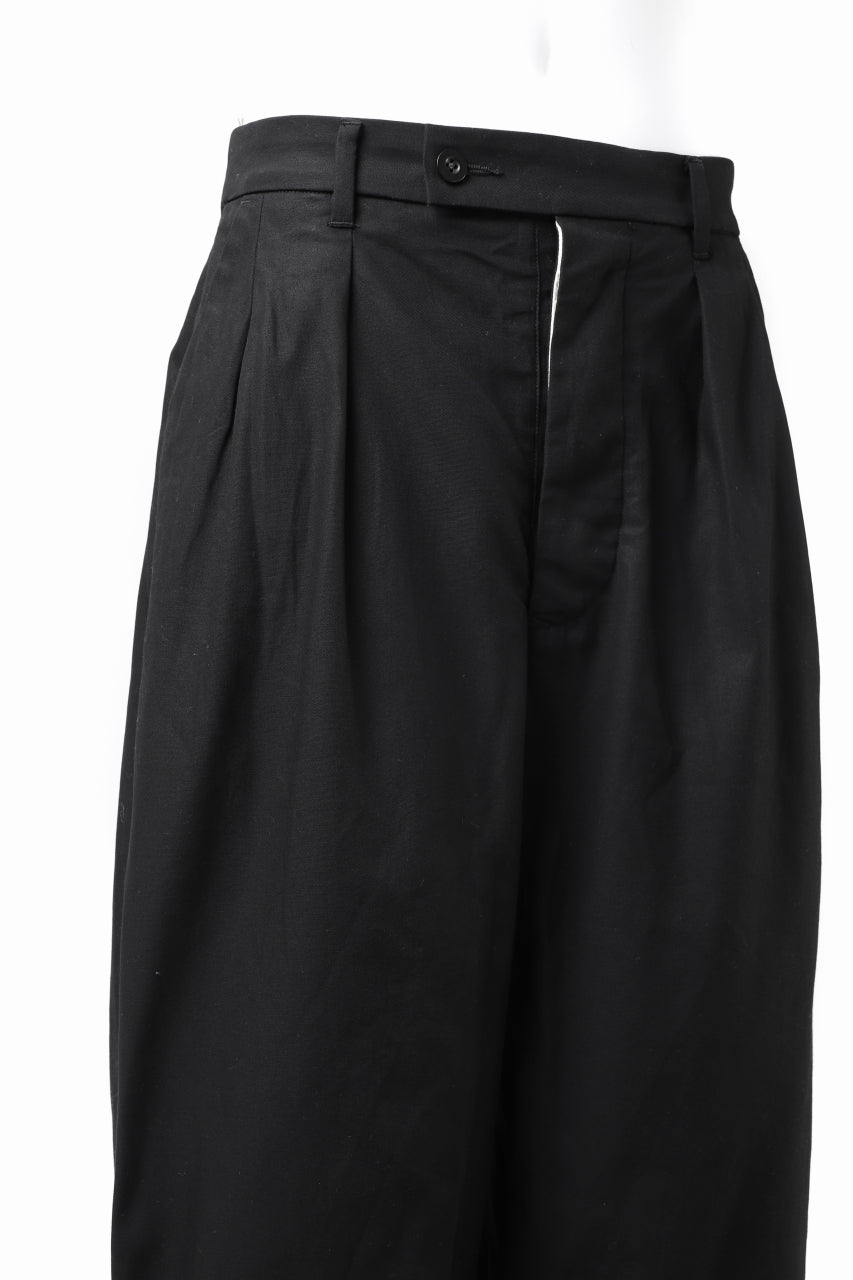画像をギャラリービューアに読み込む, KLASICA GOSSE 2 TUCKED TROUSERS / DRY BACK TWILL (BLACK)