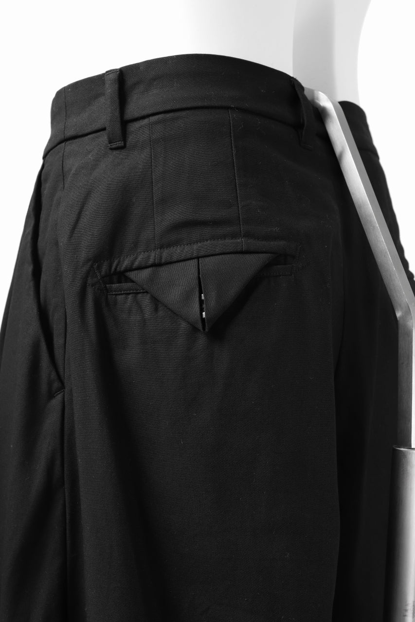 画像をギャラリービューアに読み込む, KLASICA GOSSE 2 TUCKED TROUSERS / DRY BACK TWILL (BLACK)