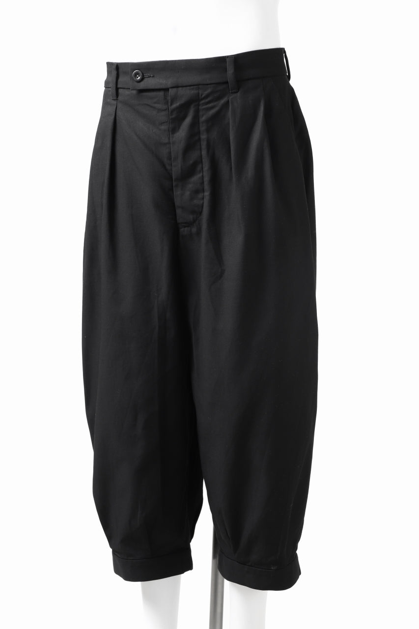 画像をギャラリービューアに読み込む, KLASICA GOSSE 2 TUCKED TROUSERS / DRY BACK TWILL (BLACK)