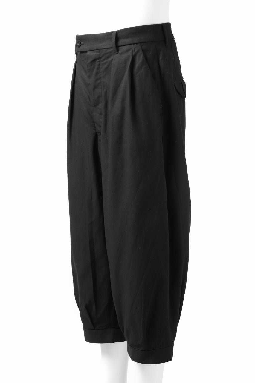 画像をギャラリービューアに読み込む, KLASICA GOSSE 2 TUCKED TROUSERS / DRY BACK TWILL (BLACK)
