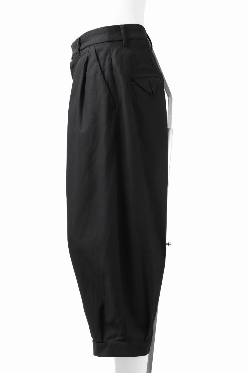 画像をギャラリービューアに読み込む, KLASICA GOSSE 2 TUCKED TROUSERS / DRY BACK TWILL (BLACK)