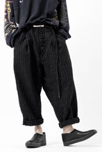 画像をギャラリービューアに読み込む, KLASICA SABRON CONSTRUCTED TROUSERS / LIGHT WEIGHT BLUR STRIPES (INK BLACK)