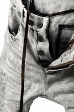 画像をギャラリービューアに読み込む, BORIS BIDJAN SABERI TIGHT FIT PANTS / ACID DYED & BODY MOLDED "P13.TF-F1603K" (PUNK GREY)