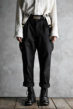 画像をギャラリービューアに読み込む, KLASICA MORROW HIGH RISE 3 TUCKED TAPERED TROUSERS / CHINO CLOTH (BLACK)
