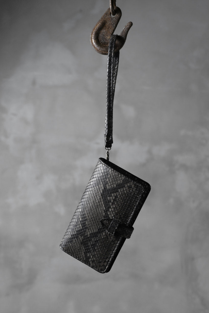 画像をギャラリービューアに読み込む, ISAMU KATAYAMA BACKLASH SMART PHONE CASE/PURSE (SUMI DYED PYTHON)