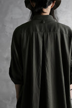 画像をギャラリービューアに読み込む, KLASICA LOOSE HALF SLEEVE SHIRT / DOUBLE VOILE CLOTH (GARMENT WASHED) (OLIVE)
